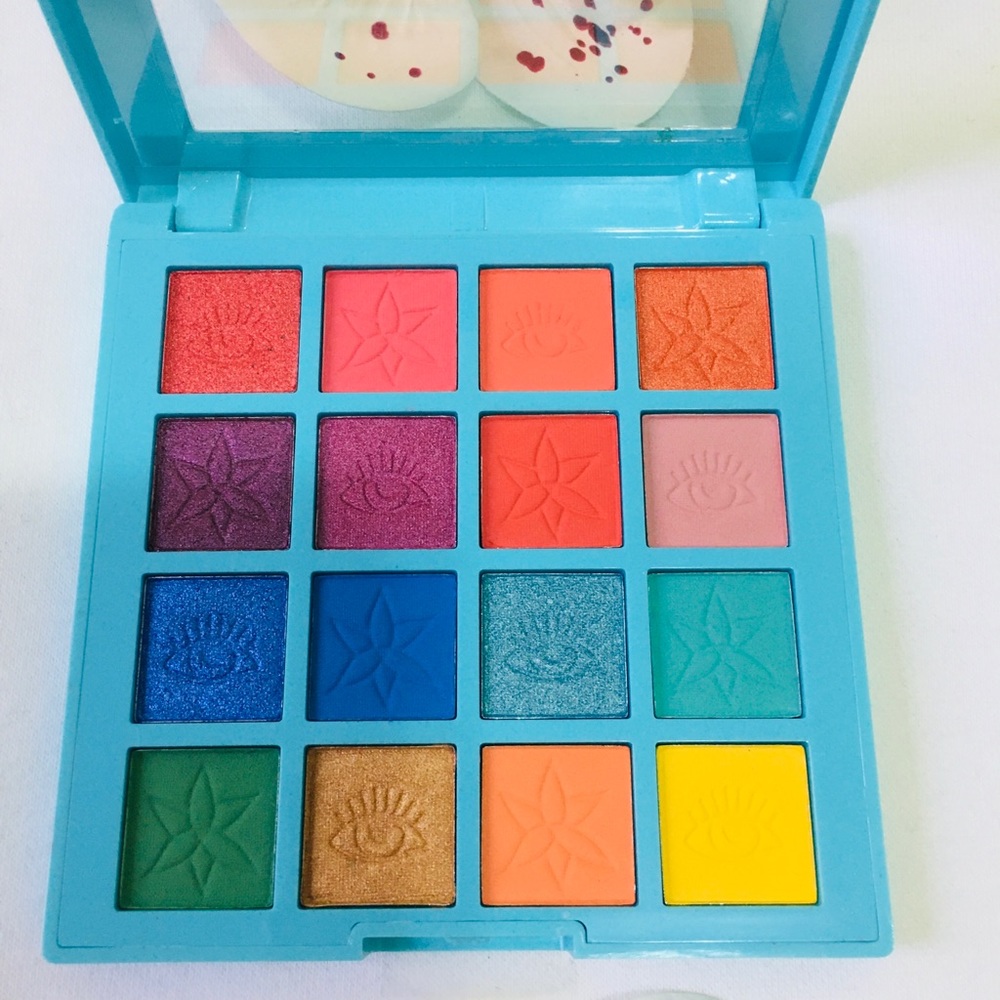 Eyeshadow palette
